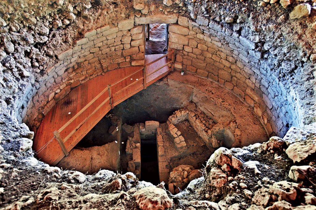 Tombs in Tzannata Kefalonia